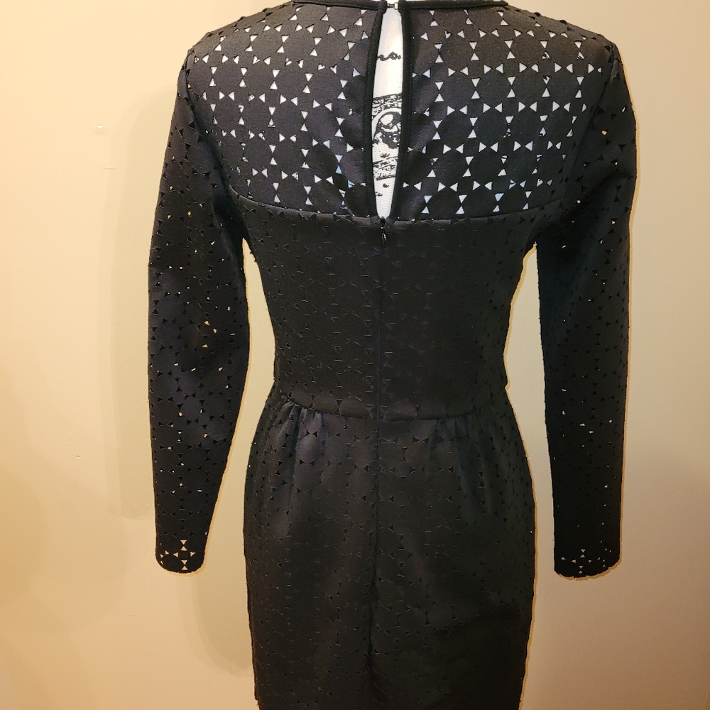 Trina Turk Abilene Perforated Geo Scuba Long Sleeve Cocktail Holiday Dress Size4 - Picture 6 of 7